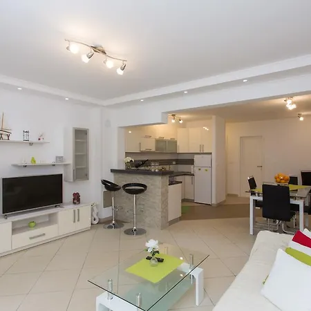 Apartment Porat *
